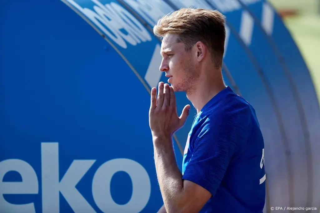 de jong verliest bij debuut voor barcelona1565989466