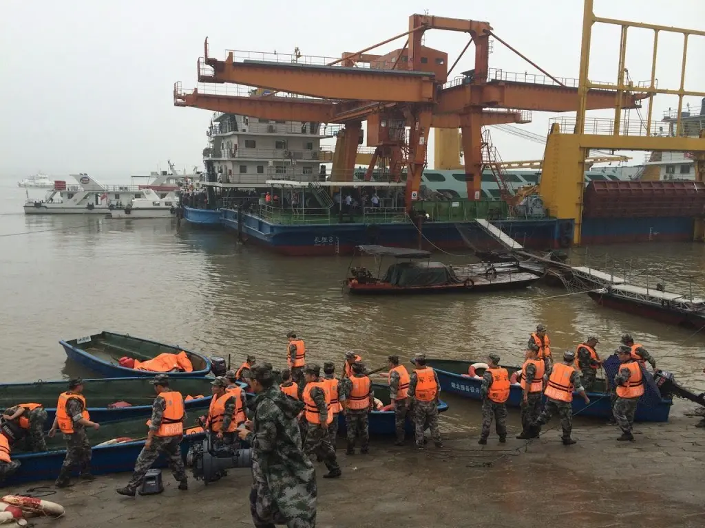 doden en vermisten na grote scheepsramp china1433219047