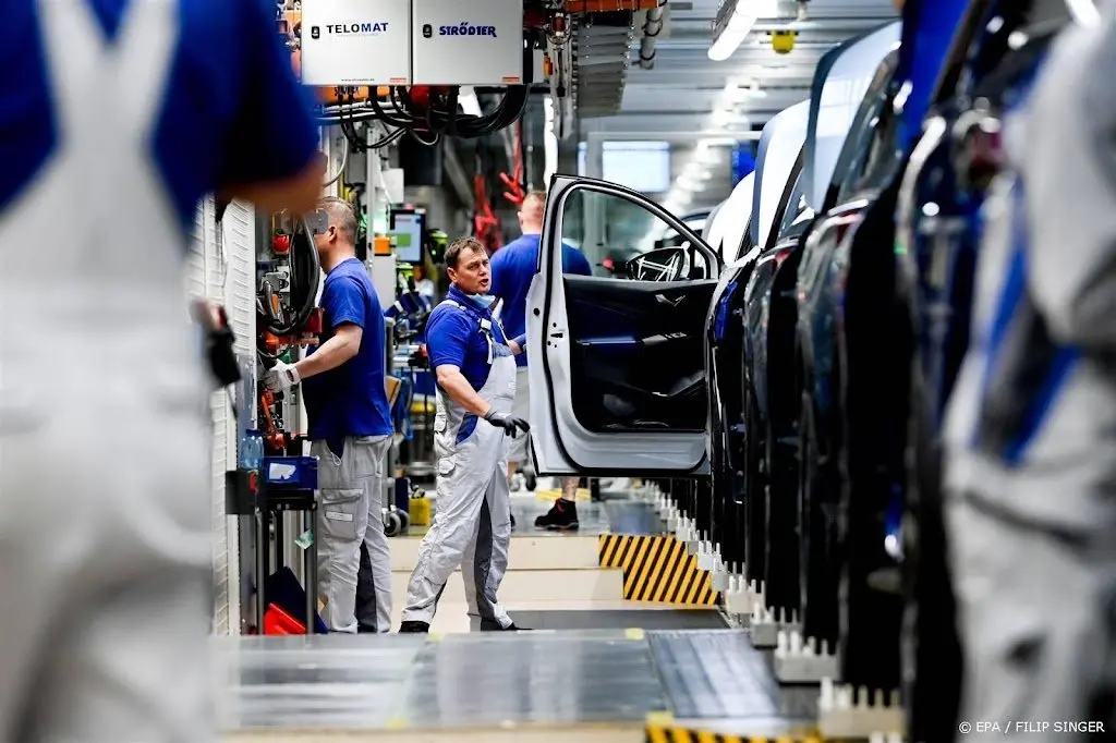 duitse economie krimpt harder dan verwacht recessie op de loer1677225750