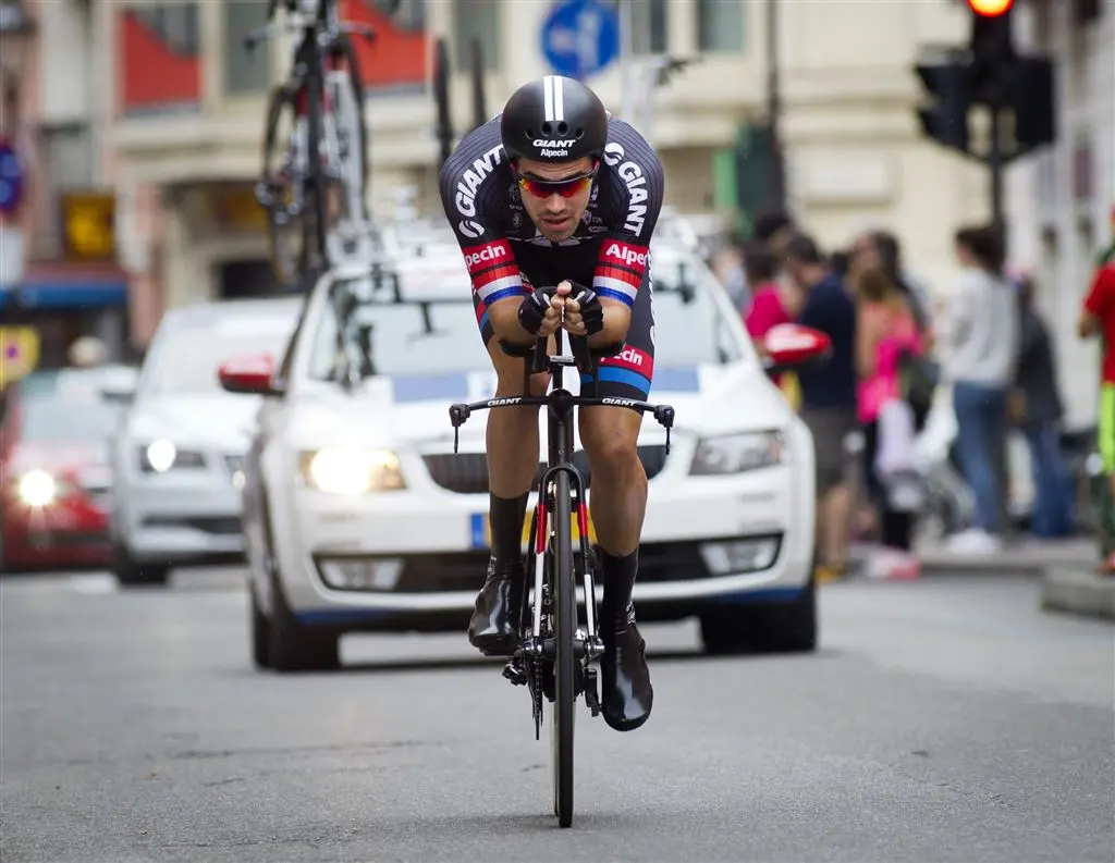 dumoulin grijpt macht in vuelta1441815373