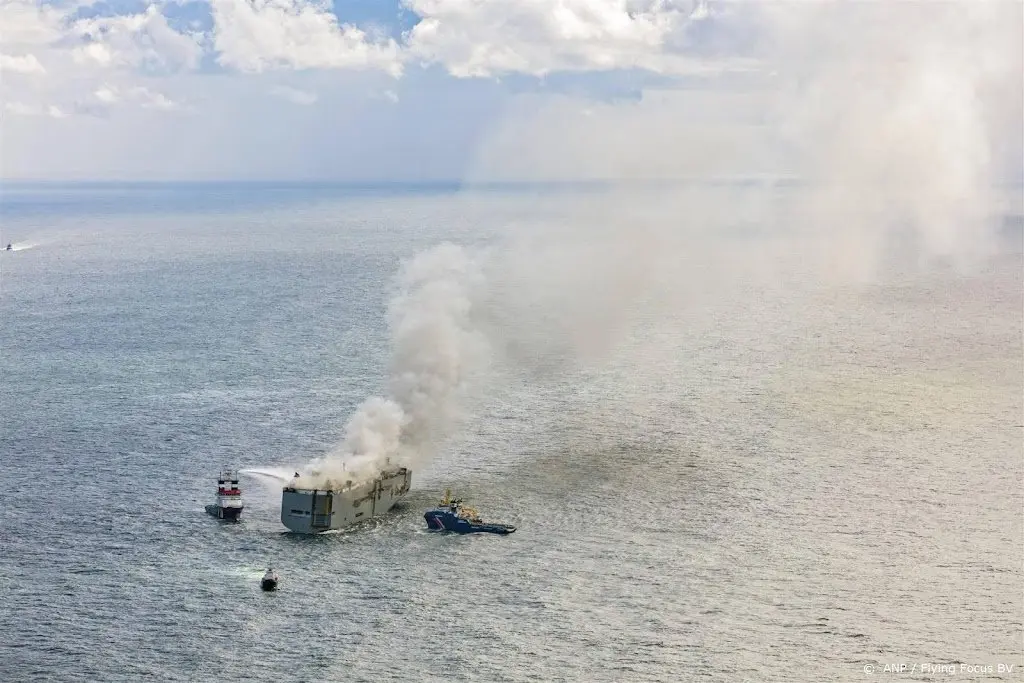 econoom vrachtverlies uitgebrand schip meer dan 300 miljoen euro1691056369
