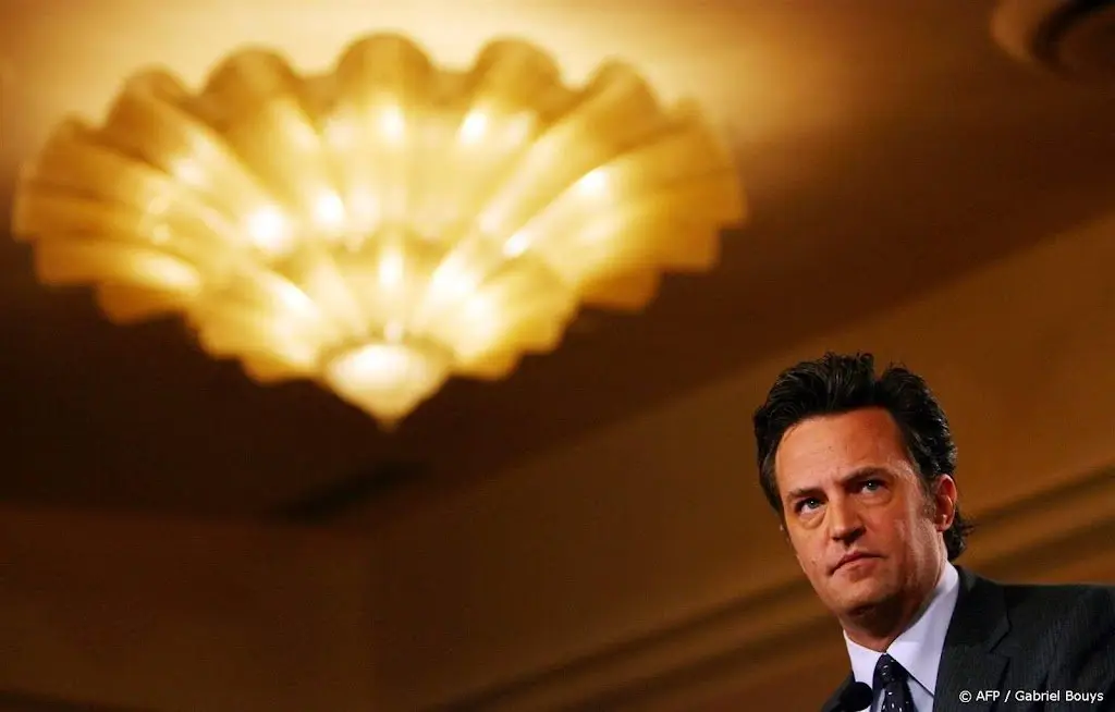 ex verloofde matthew perry opgelucht dat je nu vrede hebt1698733242