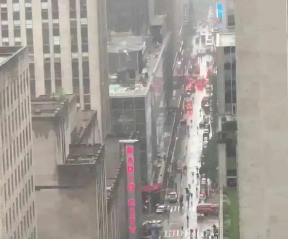 fireshot capture 336 new york helicopter crash chopper https wwwmirrorco uk news us n