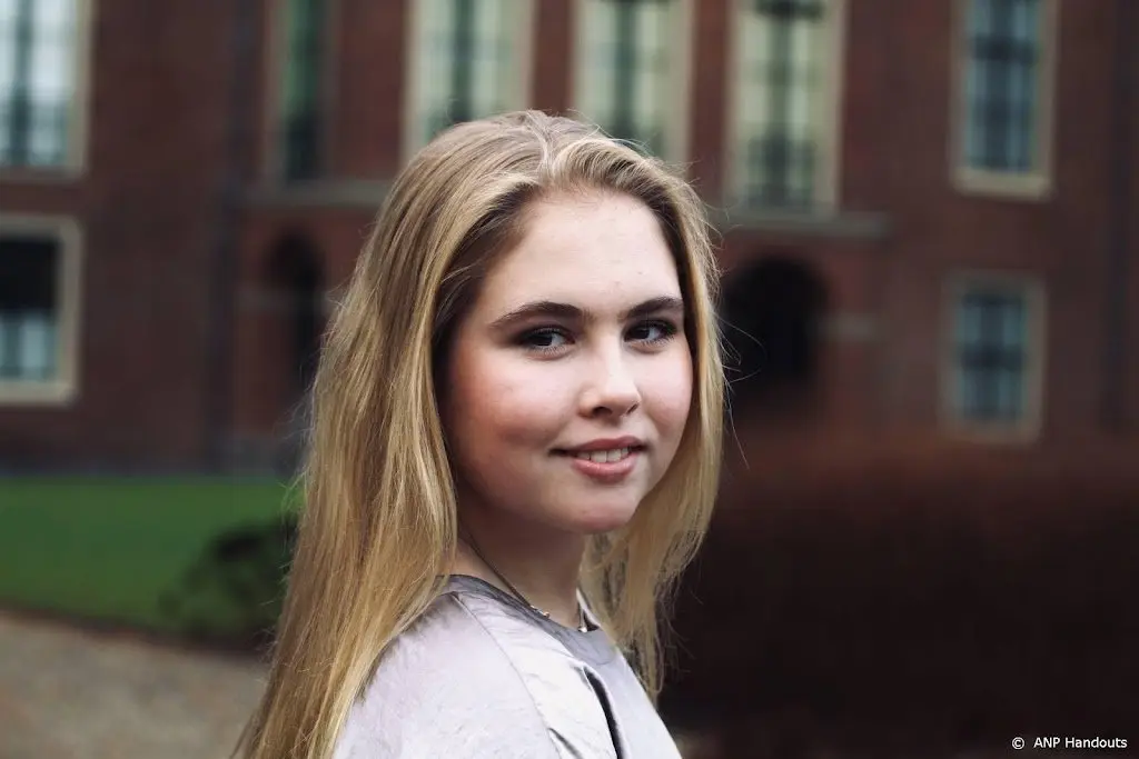frank ruiter schoot nieuwe portretten van amalia een grote eer1638853779