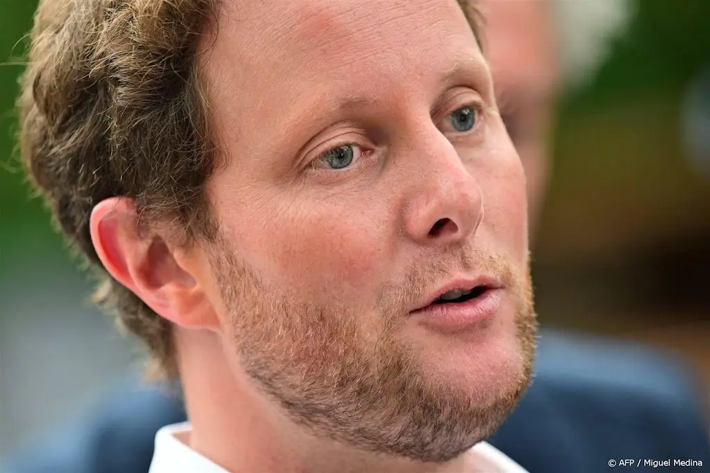franse transportminister wil minimumprijs voor vluchten in europa1693421840
