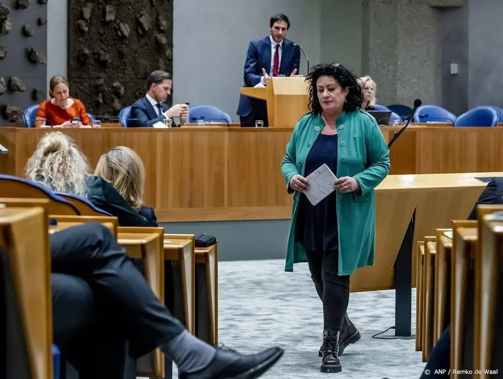 groot deel oppositie zegt vertrouwen in kabinet op1680734071