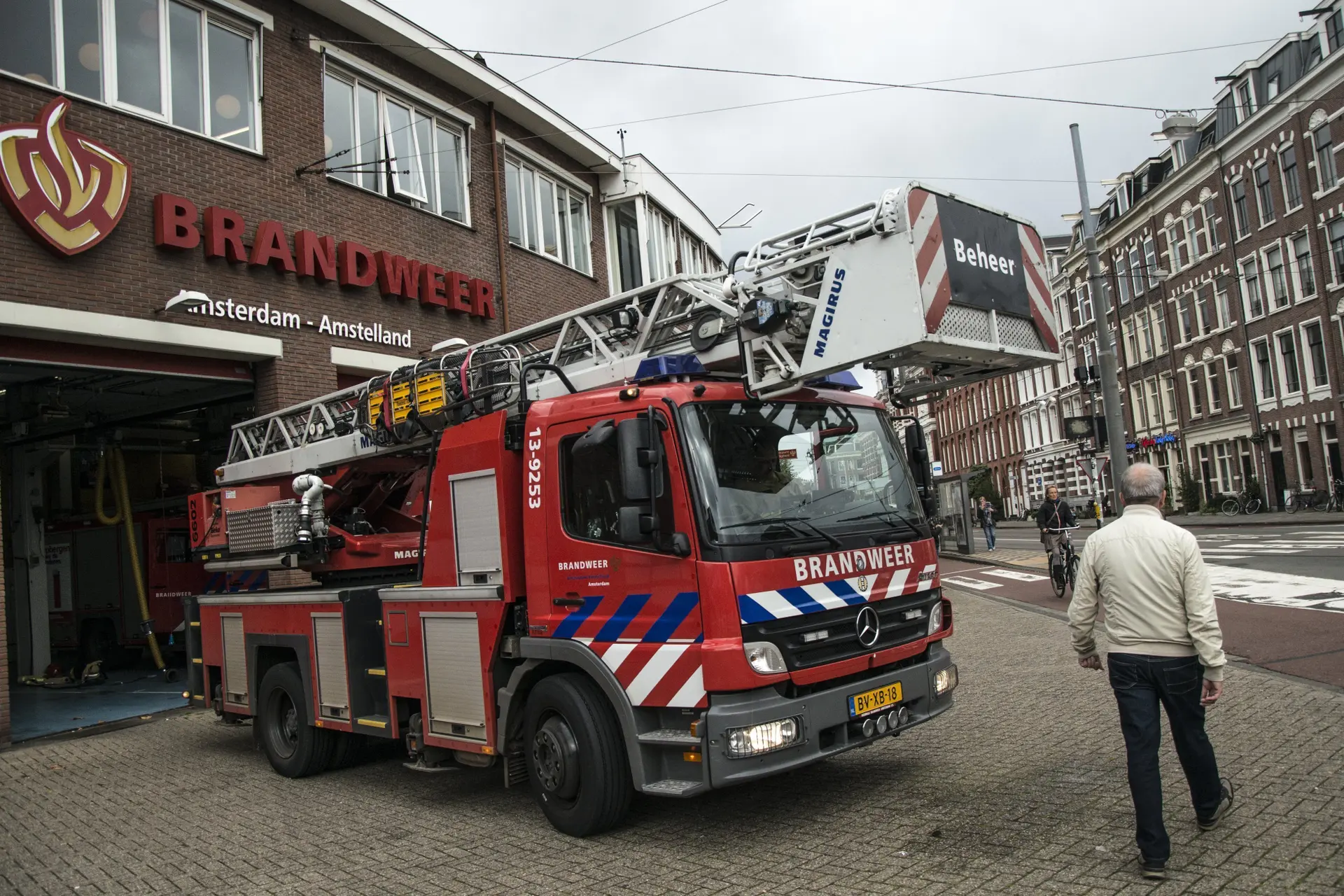 hh 71785989