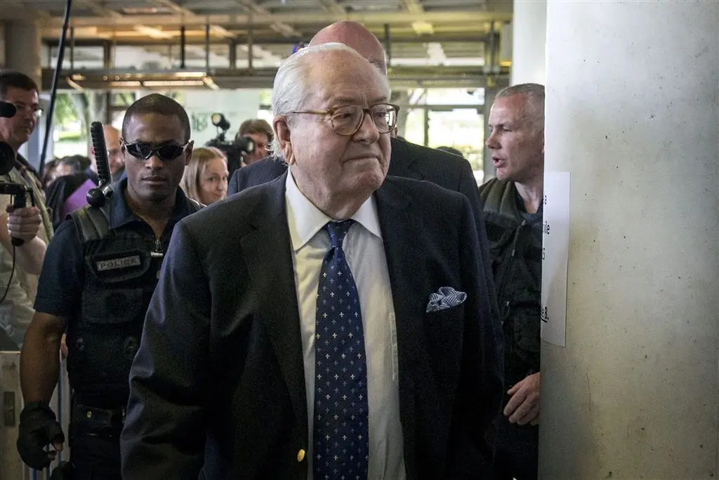 jean marie le pen uit front national gezet1440098176