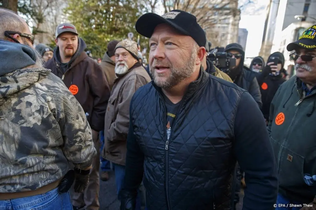 jury legt nog eens boete van miljoenen dollars op aan alex jones1659741630