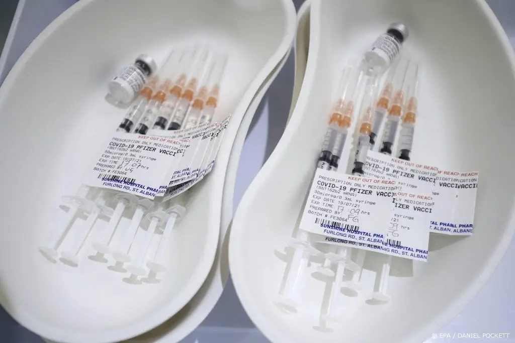 krant pfizer en moderna verhogen prijzen voor hun coronavaccins1627818499