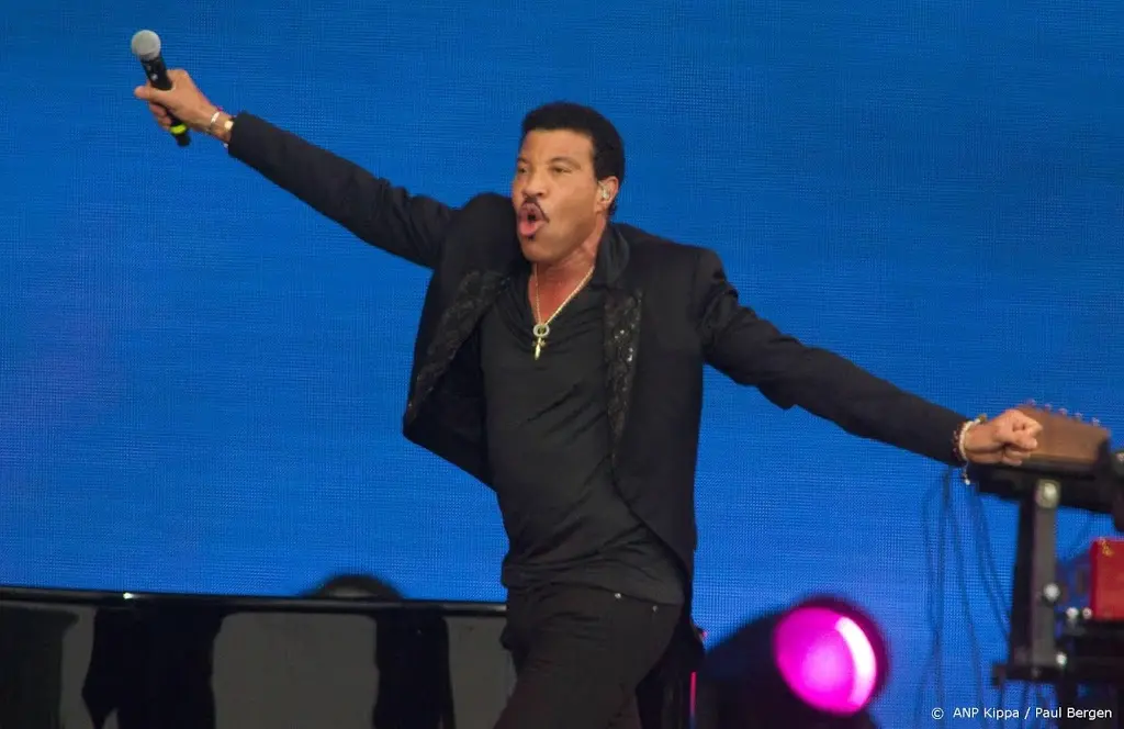 lionel richie wilde priester worden1555557379