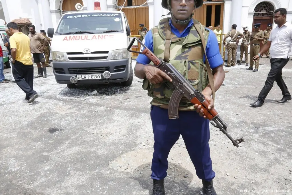 meer dan 160 doden door explosies op sri lanka1555828577