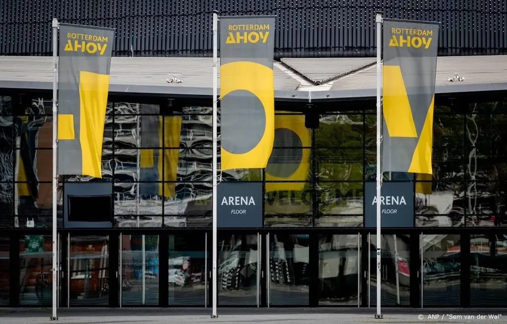 nederland en belgie luiden samen noodklok voor evenementensector1597663929