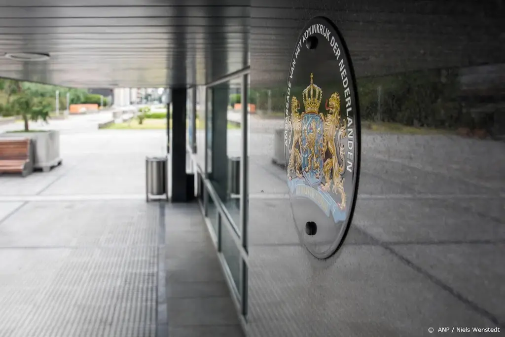 nederlandse nepdiplomaat in spanje opgepakt1565209692