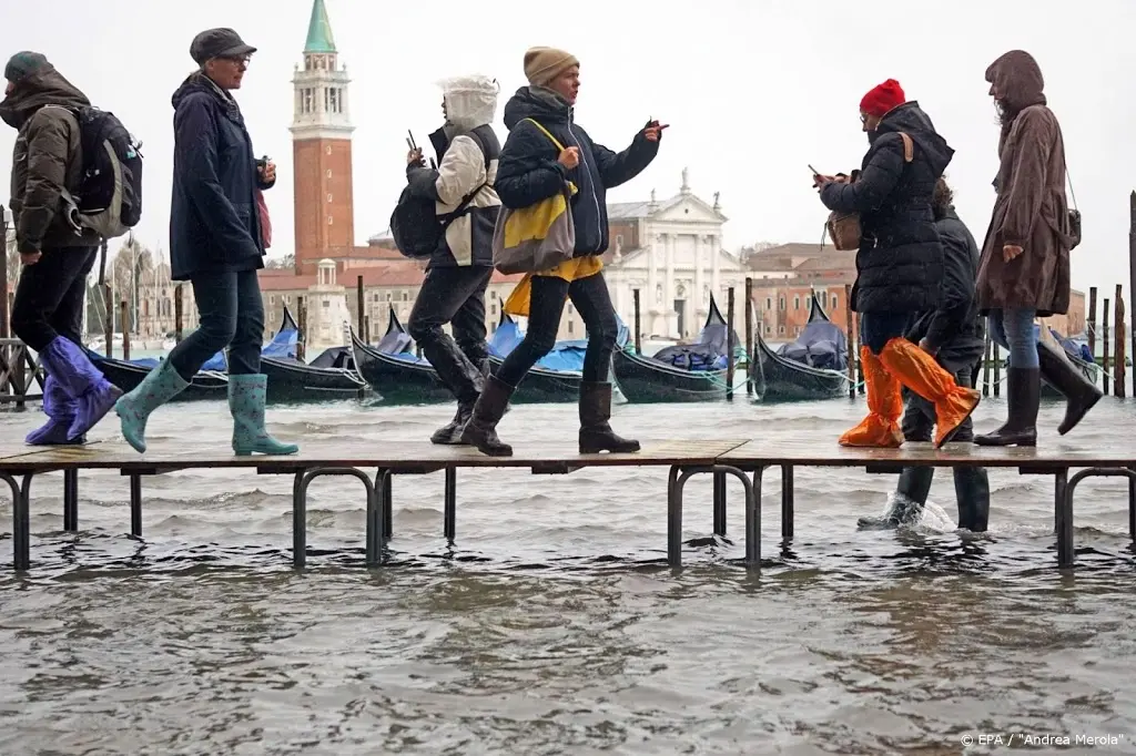 overstromingen in venetie1573612574