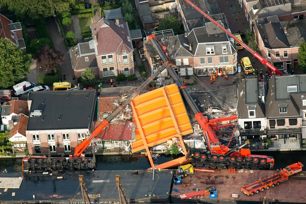ovv omvallen hijskranen alphen onvermijdelijk1467187966