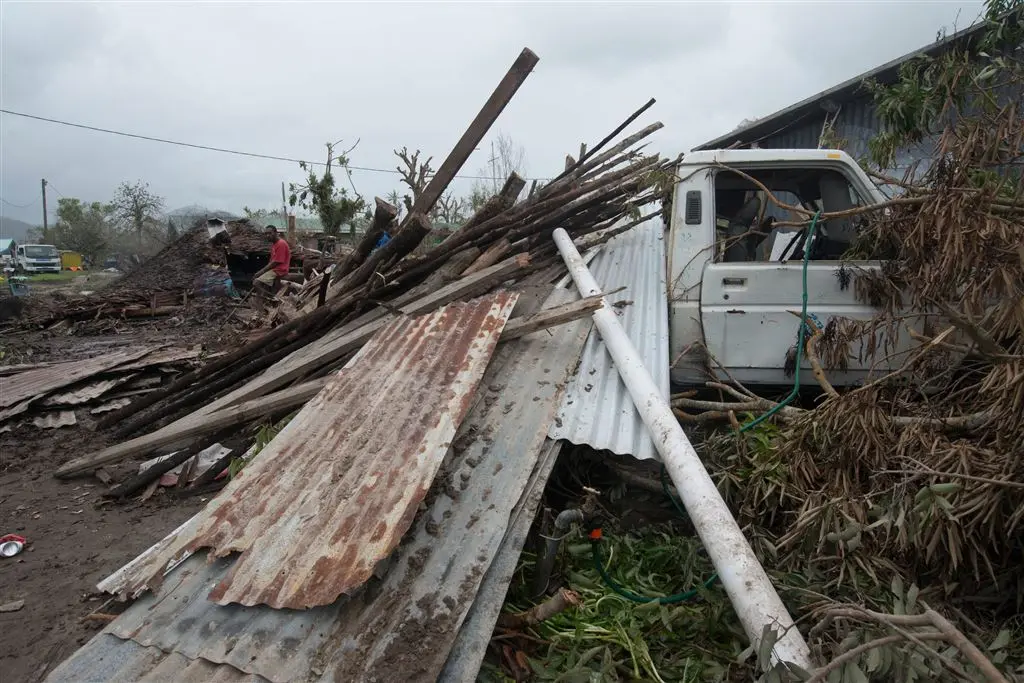 oxfam zeker 100 000 mensen vanuatu dakloos1426487570