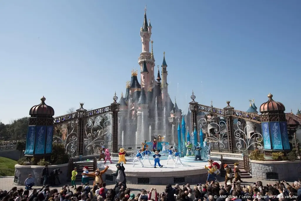 paniek na vals alarm disneyland parijs1553382021