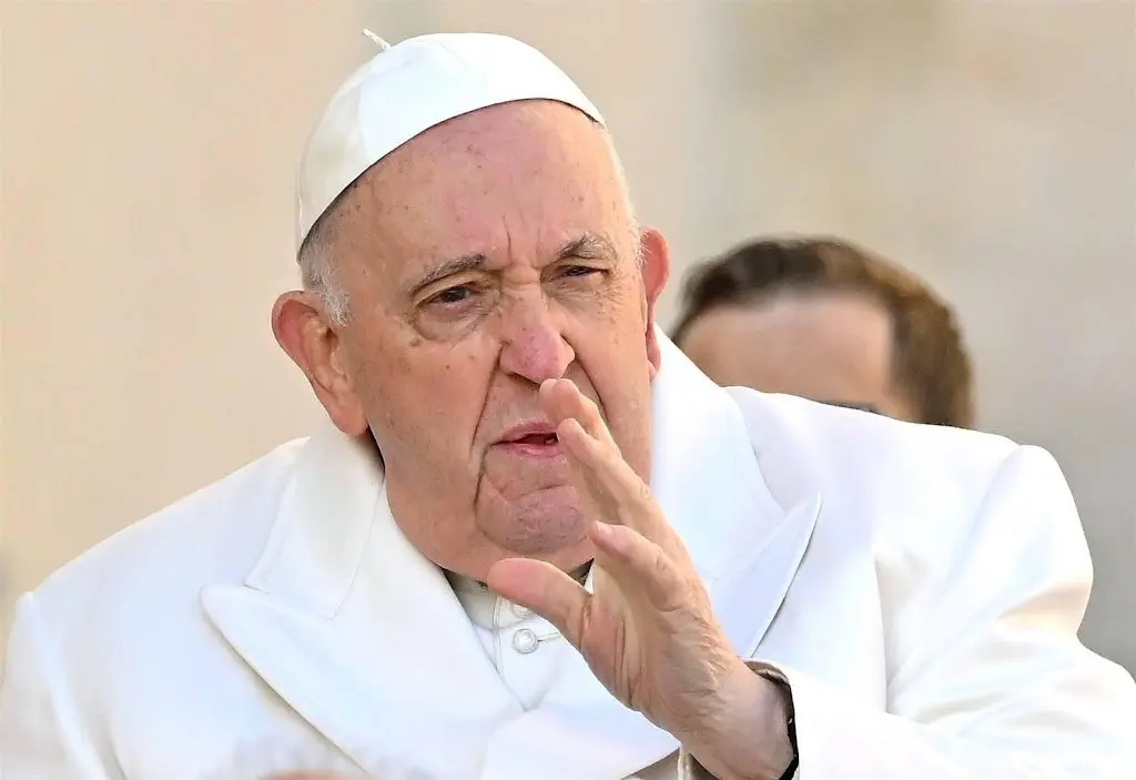paus franciscus na drie nachten ontslagen uit ziekenhuis1680340171