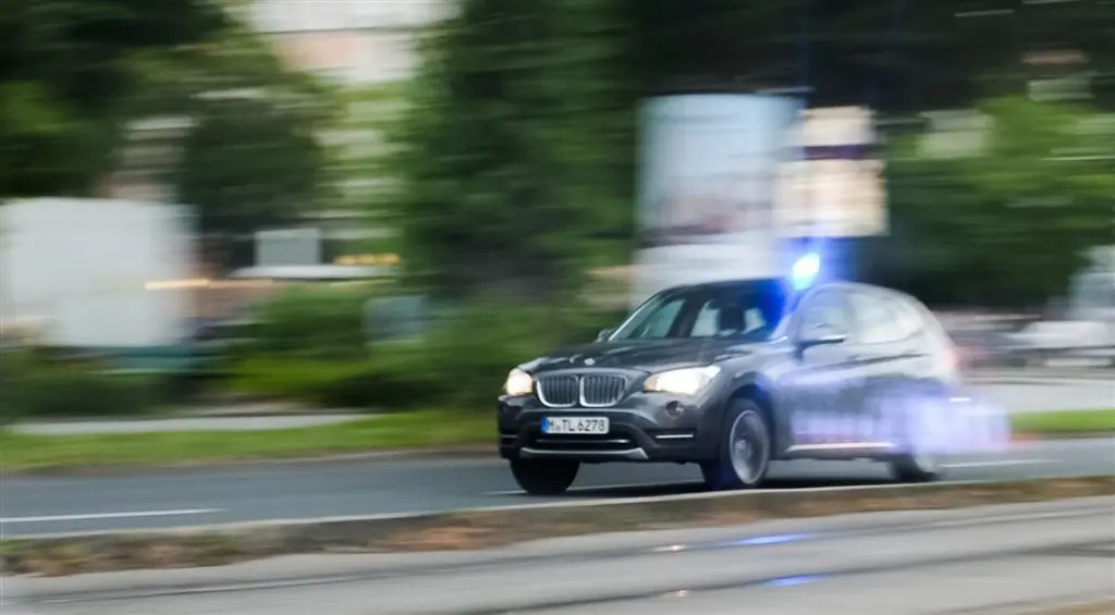 politie deel geen fotos van politieactie1469210911