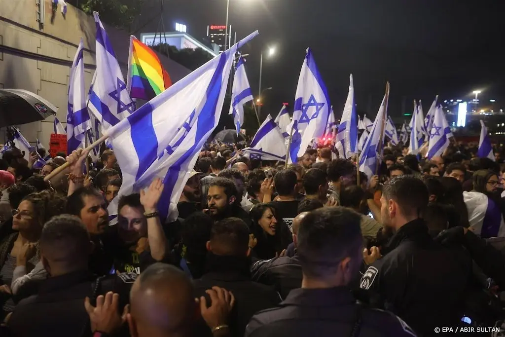 protesten in heel israel na ontslag defensieminister1679884877