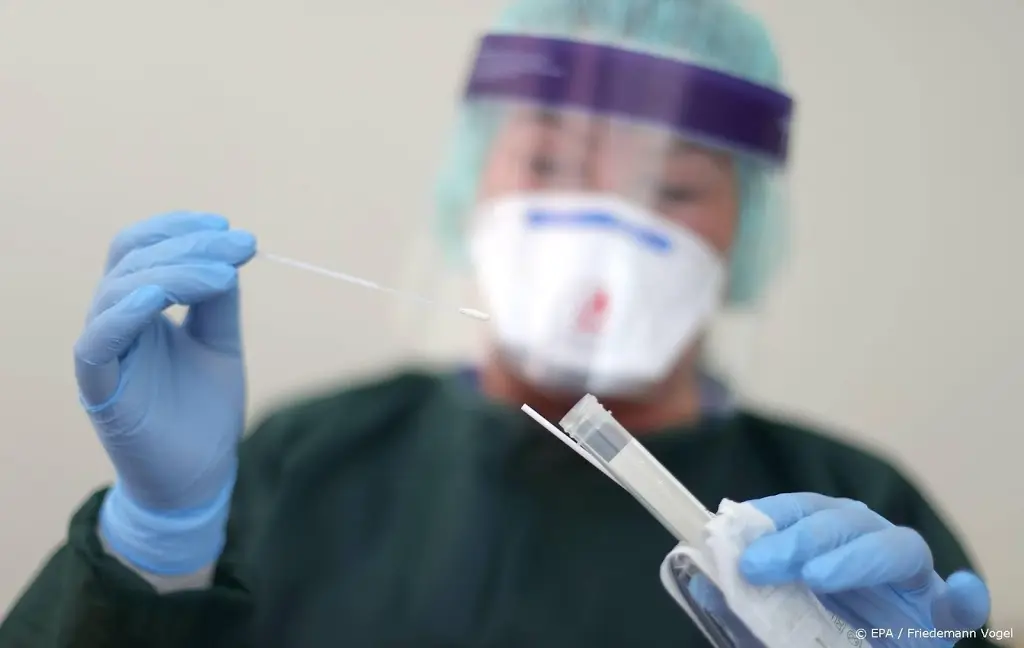 rivm registreert 8600 nieuwe coronagevallen1618753453