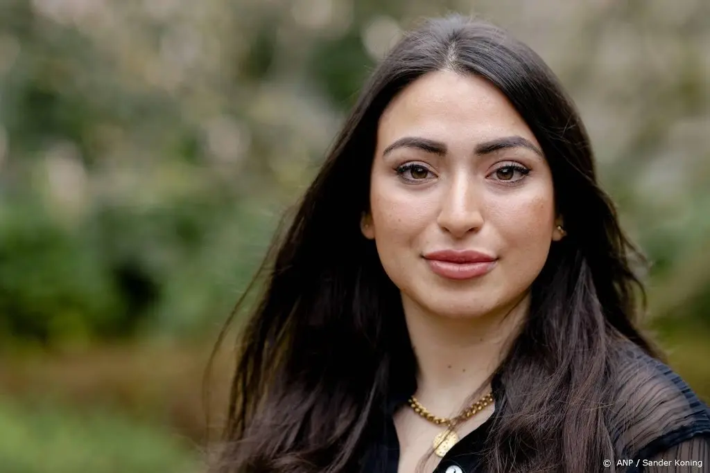 roman van lale gul wordt mogelijk verfilmd1620507938