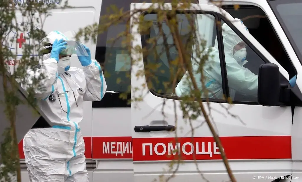 rusland meldt voor het eerst dood van ruim 1000 coronapatienten1634382082