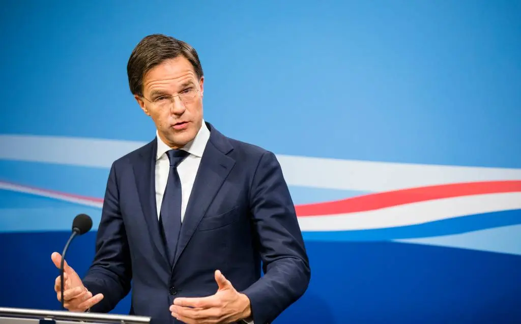 rutte we dragen allemaal een geel hesje1544197704