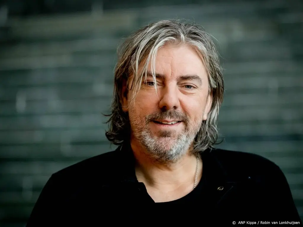 ruud de wild bevestigt relatie met olcay1553710338