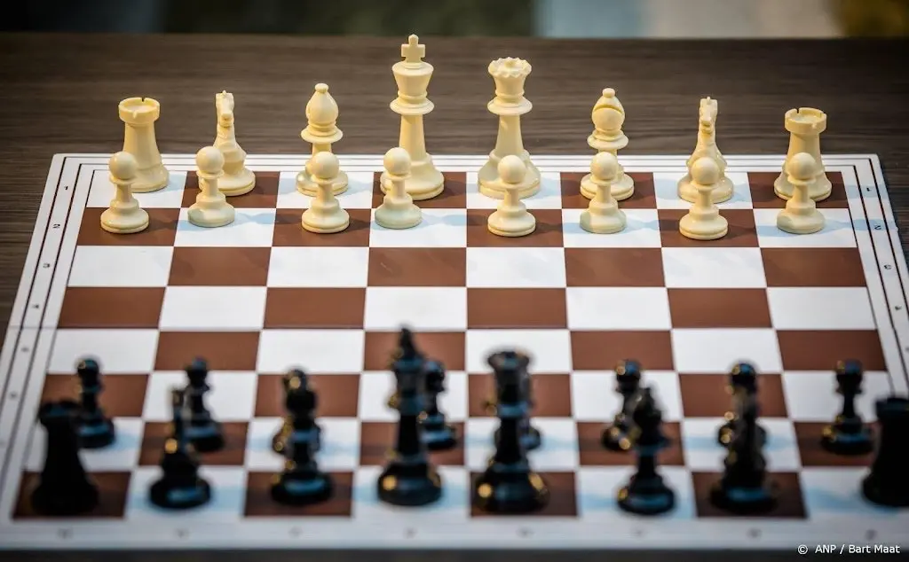 schaker niemann zou in 100 onlinepartijen hebben valsgespeeld1664926092