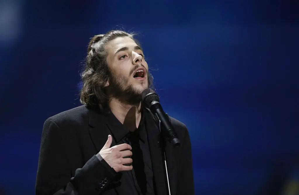 songfestivalwinnaar heeft nieuw hart nodig1506094086