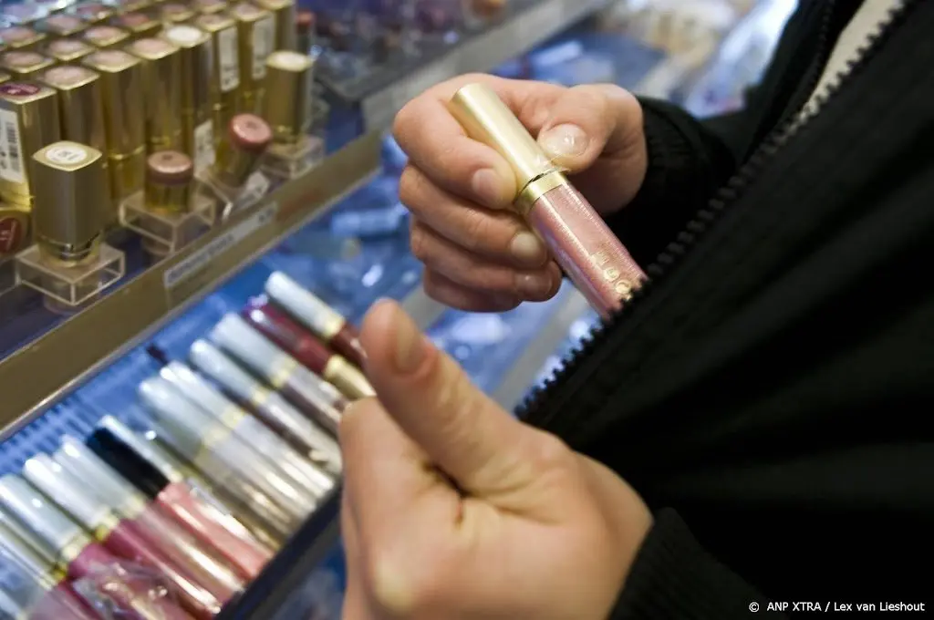 steeds meer meisjes verdacht van misdrijf vooral winkeldiefstal1693809440