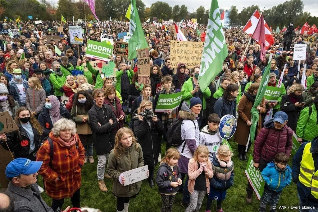tienduizenden deelnemers verwacht bij klimaatmars in amsterdam1699761416