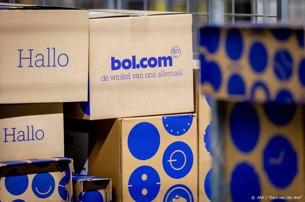 tienduizenden pakketjes vertraagd na overval op bol com1595245687