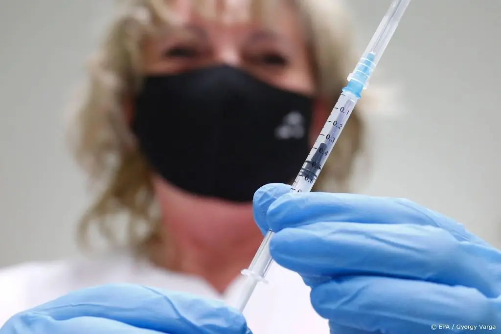 toch versnelde vaccinatie voor ziekenhuispersoneel1618602263