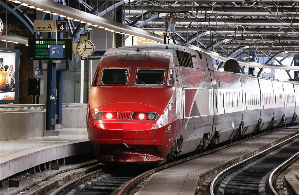 treinverkeer belgie komt plat te liggen1429572988