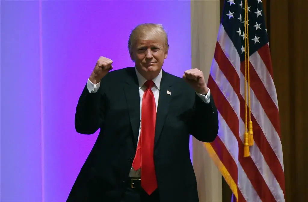 trump in vechtvideo op de vuist met cnn1499013126