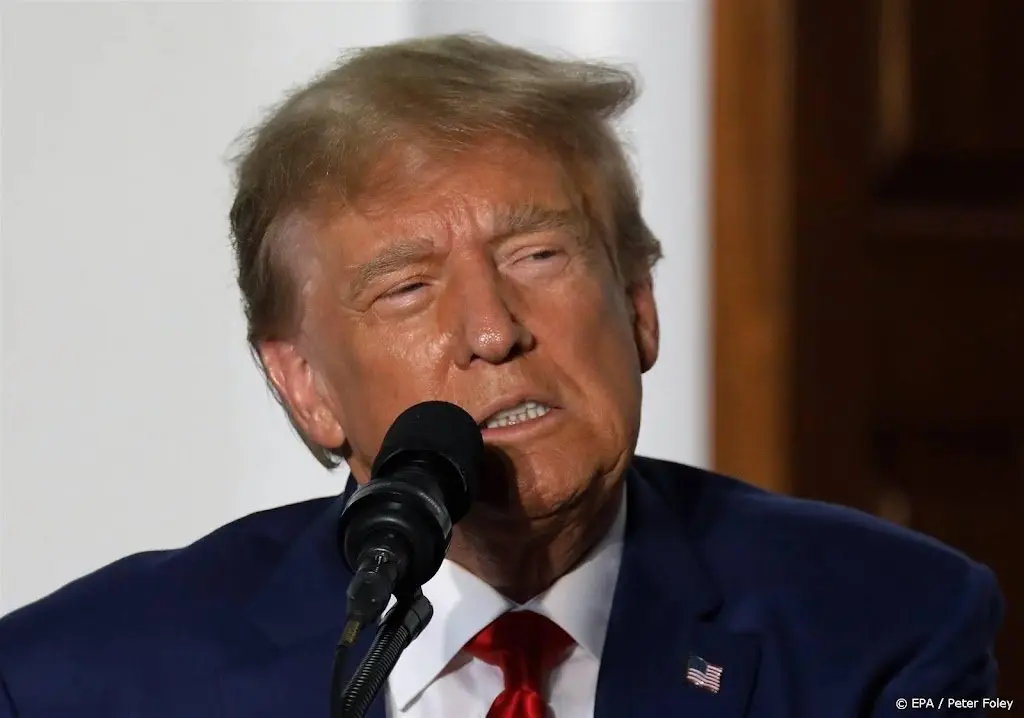 trump te druk om geheime documenten over te dragen1687223130