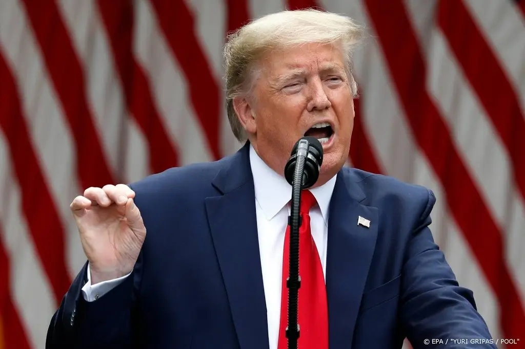 trump zet militairen en avondklok in tegen relschoppers1591053643