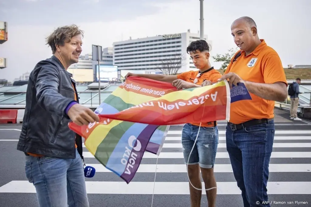 uefa regenboogvlaggen bij ek wel welkom in stadions1624806285