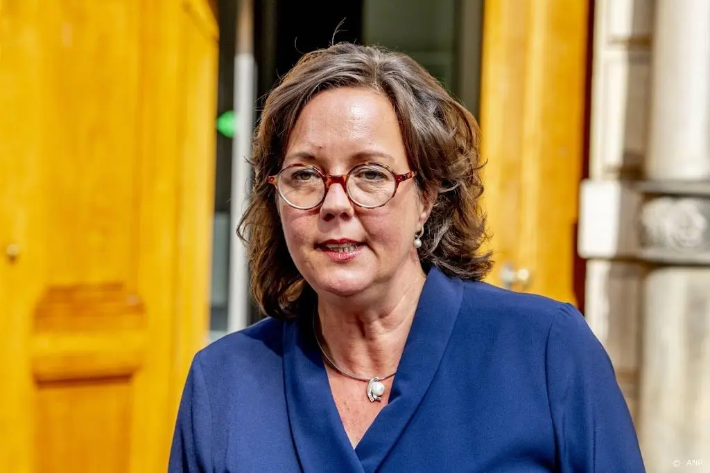 van ark neemt ontslag als minister om gezondheidsredenen1630671254