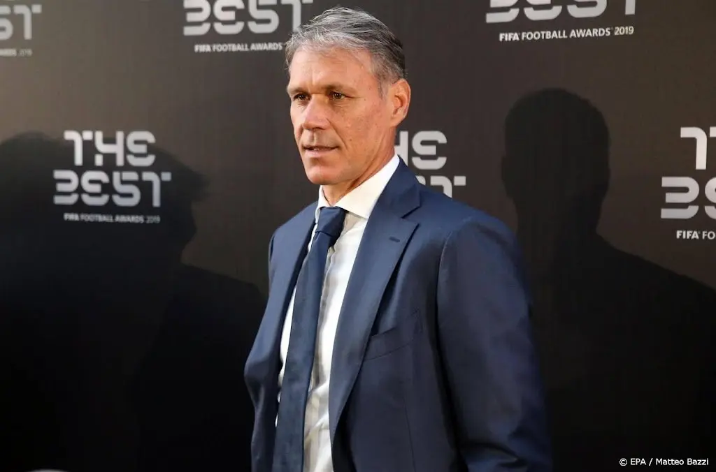 van basten roept fifa baas op tot actie om wangedrag in voetbal1686203367