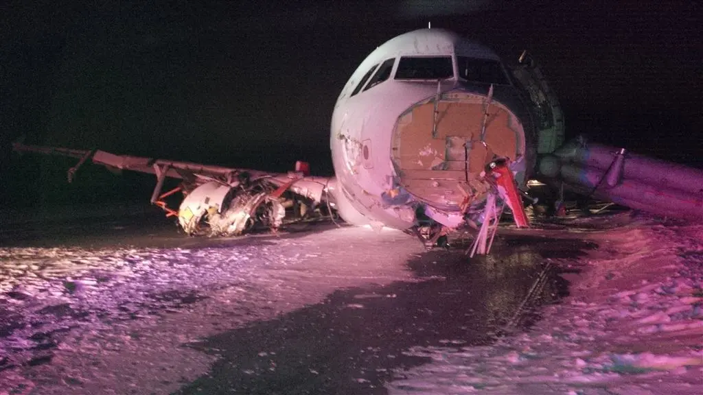 vliegtuig air canada raakte zendmast1427673909