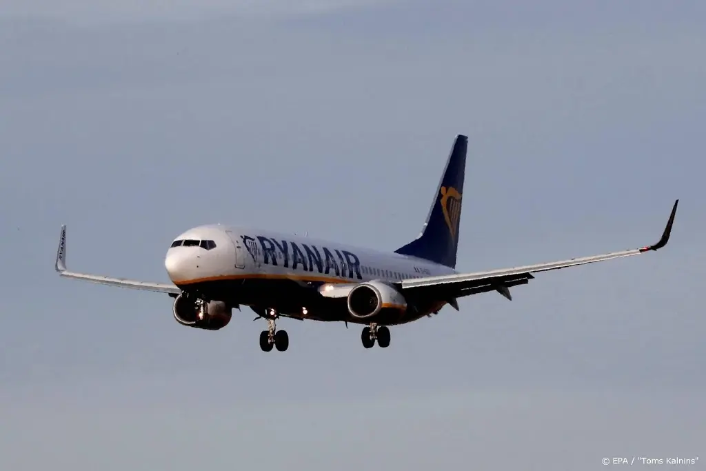 vliegtuig ryanair landt veilig na bomdreiging man opgepakt1594989854
