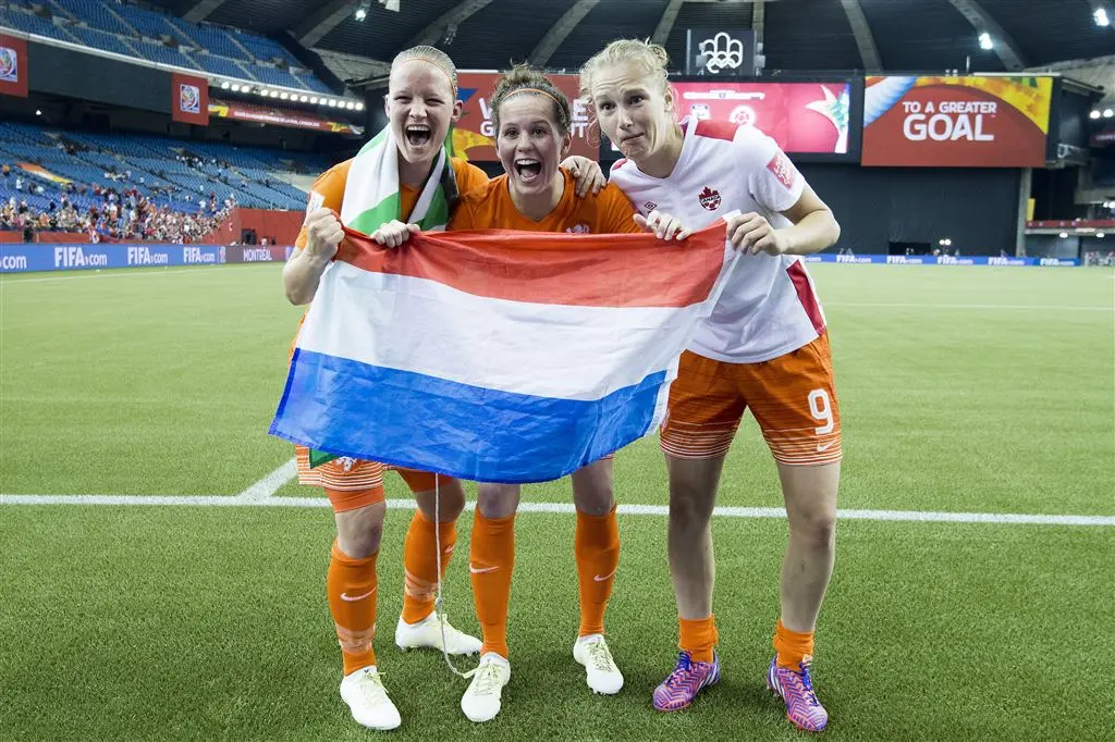 voetbalsters zeker van achtste finales op wk1434496628