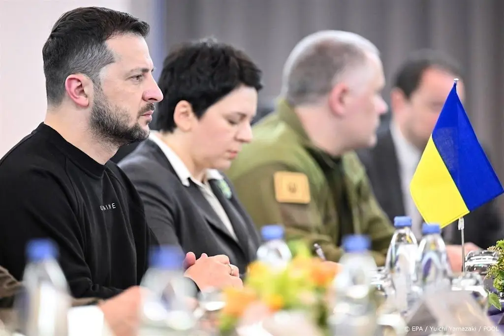 zelensky russen bliezen waterkrachtcentrale dam van binnenuit op1686047364
