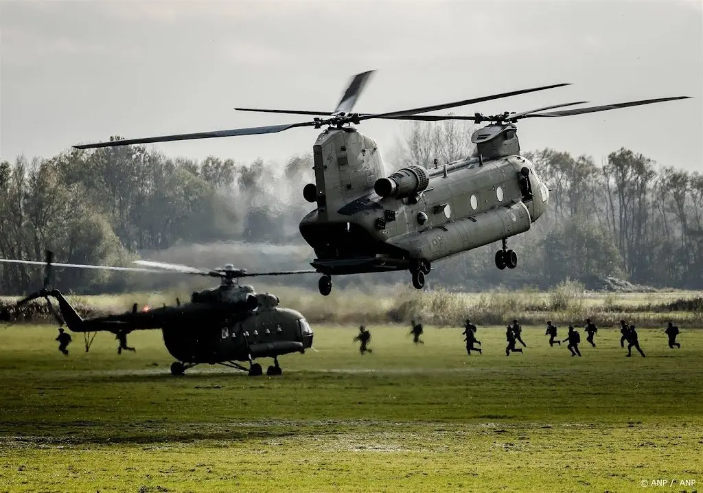 bevelhebber landmacht waarschuwt voor oorlog met rusland1703736547