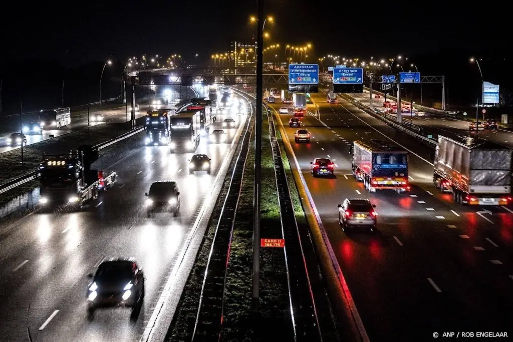 geen grote problemen in ochtendspits door gladheid1701241763