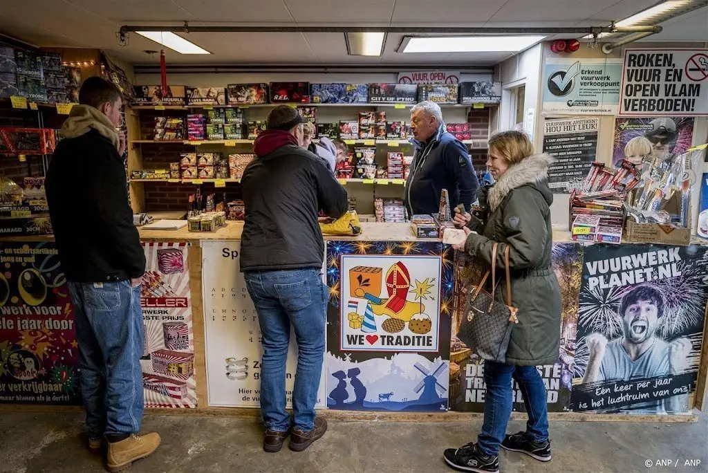 nederlanders hebben voor zon 105 miljoen euro vuurwerk ingekocht1703959734
